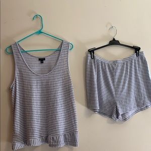 Tahari Pajama Set